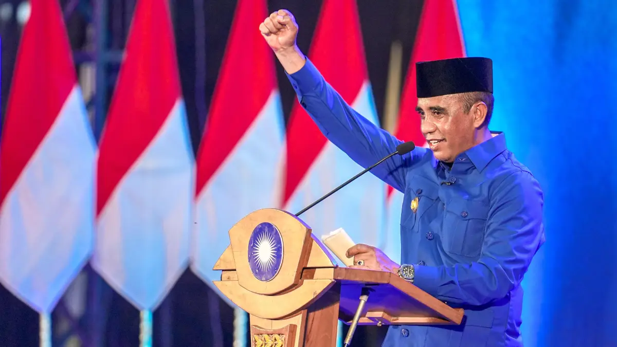 Gubernur Sulawesi Tengah Anwar Hafid menyampaikan sambutan saat pelantikan Ketua dan Pengurus PAN se-Sulawesi Tengah di Gelora Bumi Kaktus (GBK) Palu, Sabtu (4/7/2026). Foto: Pemprov Sulteng&nbsp;