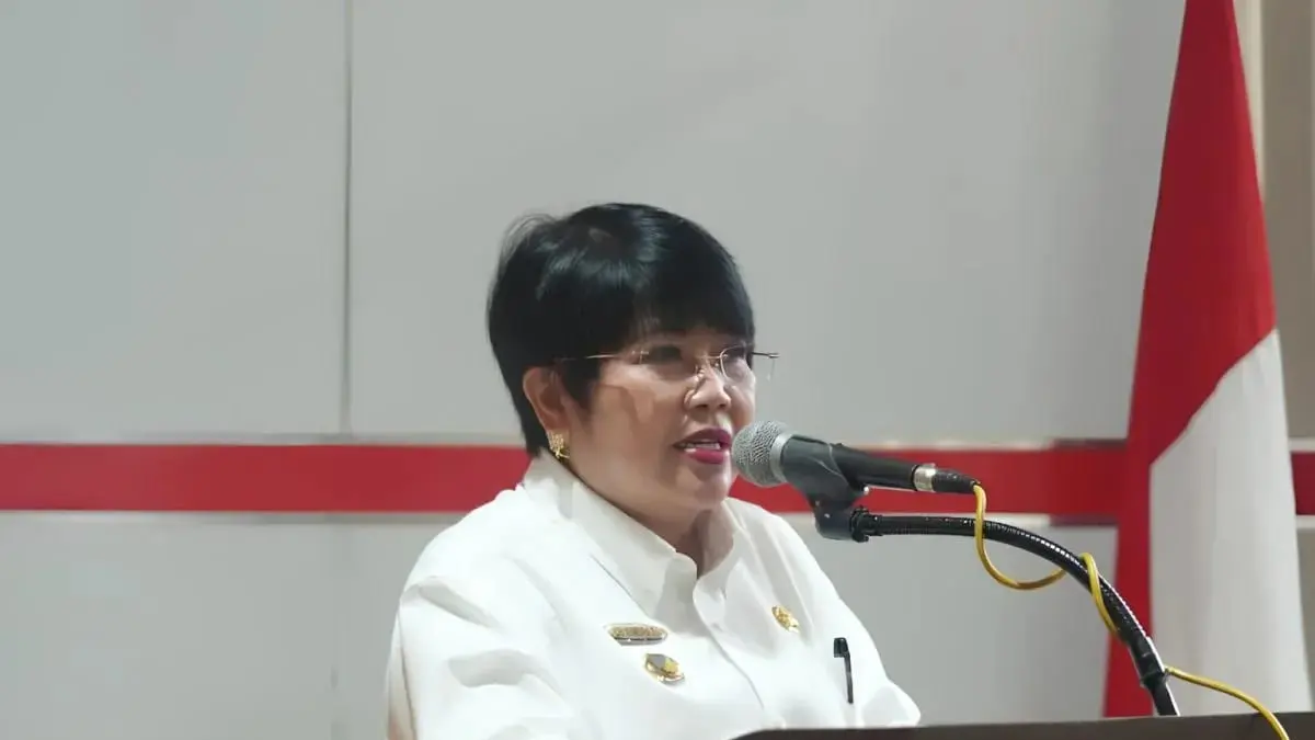 Kepala BRIDA Provinsi Sulawesi Tengah, Ir. Christina Shandra Tobondo, memperkenalkan Aplikasi HKI dan Jurnal Pembangunan Daerah (BOMBA) sebagai upaya memperkuat ekosistem riset, inovasi, serta perlindungan kekayaan intelektual di Sulawesi Tengah. Foto: Dok Ro. Adpim Sulteng&nbsp;