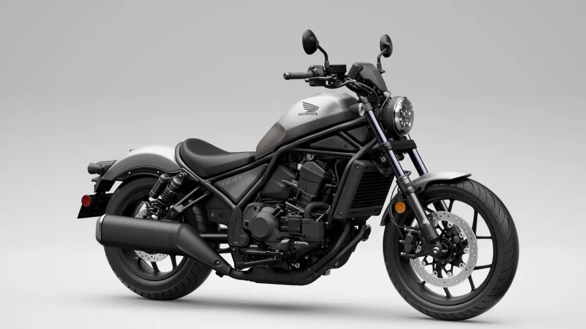 ILUSTRASI New Rebel 1100 mendapat penyegaran lewat pilihan warna baru Matte Beta Silver Metallic yang mempertegas karakter premium sekaligus menjadi simbol kebebasan berekspresi bagi pecinta big bike Honda. Foto: IST&nbsp;