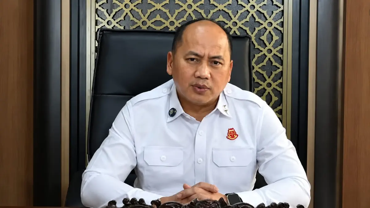 Kapuspenkum Kejagung Anang Supriatna menyampaikan penunjukan Rudi Margono sebagai Pelaksana Tugas (Plt) Jampidsus setelah pengunduran diri Febrie Adriansyah disetujui Jaksa Agung. Foto: ist