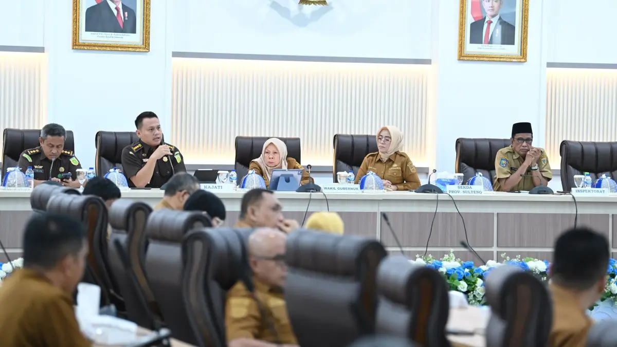 Wakil Gubernur Sulawesi Tengah, dr. Reny A. Lamadjido, membuka Rapat Koordinasi Pengawasan di Ruang Polibu Kantor Gubernur Sulteng, Senin (13/7/2026). Foto: Ro. Adpim Sulteng&nbsp;