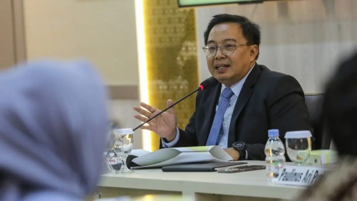 Penyidik KPK menggeledah rumah Anggota V BPK Bobby Adhityo Rizaldi di Jakarta dalam pengembangan penyidikan dugaan suap audit BPK di Pemkab Muara Enim. Foto: Asprilla Dwi Adha/Antara