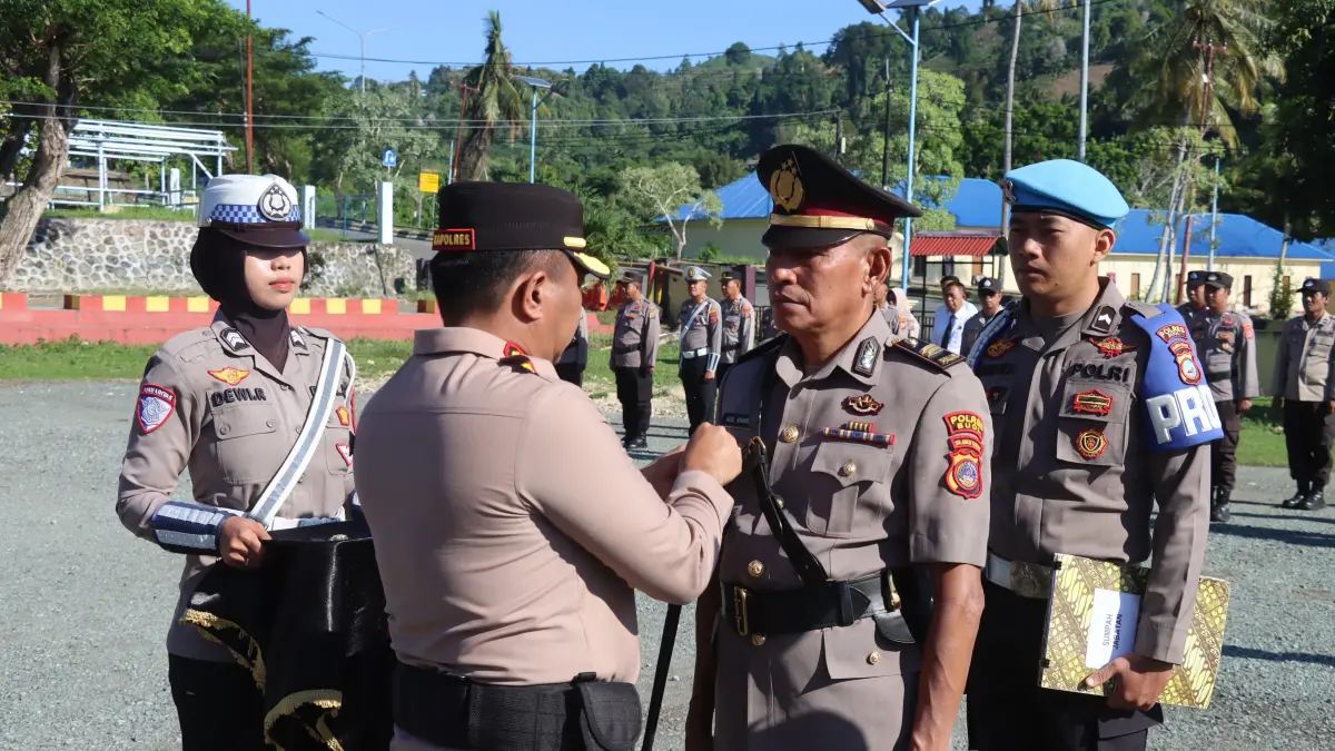 SERTIJAB: Suasana sertijab Kapolsek Paleleh, dipimpin Kapolres Buol AKBP Irwan.(FOTO: ISTIMEWA/RADAR PALU)