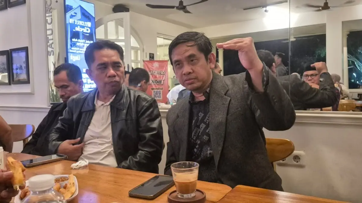 DISKUSI : Guru Besar UIN Syarif Hidayatullah Jakarta yang juga Dewan Pakar PB IKA PMII, Prof. Khamami (kanan) hadir dalam diskusi roundtable menjelang Muktamar Nahdlatul Ulama (NU) ke-35.(Istimewa)