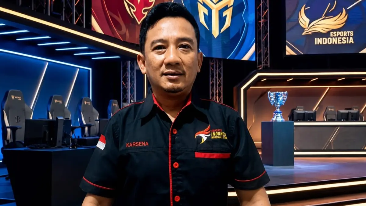 Ketua Harian ESI Morowali Utara, Karsena Aristoteles, menyampaikan sikap organisasi yang menolak hasil Musorkab I KONI Morowali Utara. (ISTIMEWA/ RADAR PALU)
