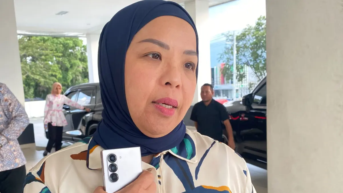  Wakil Ketua DPRD Sulawesi Tengah, Hj. Arnila M. ALI 