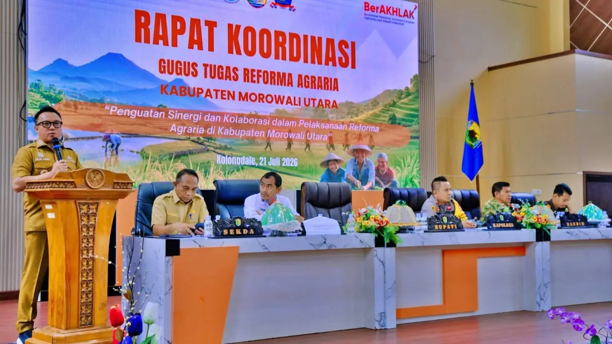 Bupati Morowali Utara Delis Julkarson Hehi membuka Rapat Koordinasi Gugus Tugas Reforma Agraria Kabupaten Morowali Utara di Ruang Pola Kantor Bupati Morowali Utara, Selasa (21/7/2026). (FOTO: ISTIMEWA/RADAR PALU)
