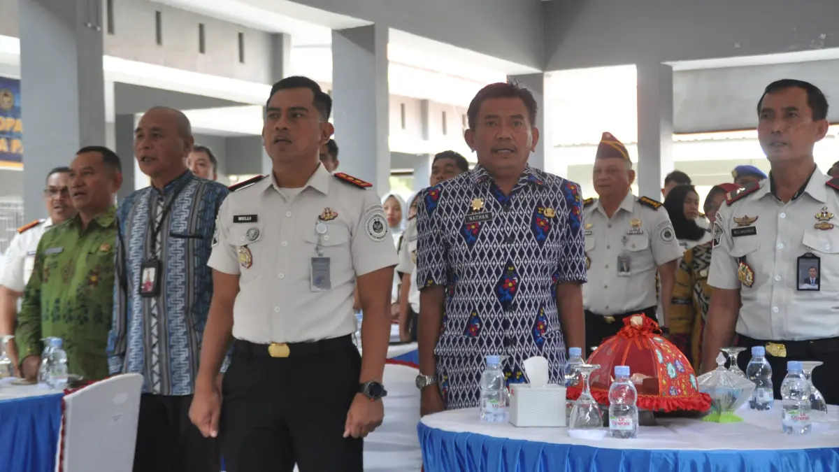 Pemerintah Kota Palu menghadiri peringatan Hari Anak Nasional 2026 di LPKA Kelas II Palu. Kegiatan diisi penyerahan remisi, ijazah pendidikan kesetaraan, dan bantuan bagi anak binaan. FOTO: Humas Pemkot Palu