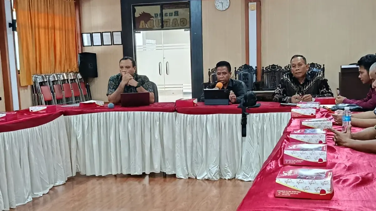 Rapat Fasilitasi Harmonisasi terhadap Rancangan Peraturan Bupati Kabupaten Tolitoli tentang Perubahan atas Peraturan Bupati Nomor 15 Tahun 2025 tentang RKPD Tahun 2026, yang berlangsung di Aula Garuda Kanwil Kemenkum Sulawesi Tengah, Kamis (23/7/2026).
