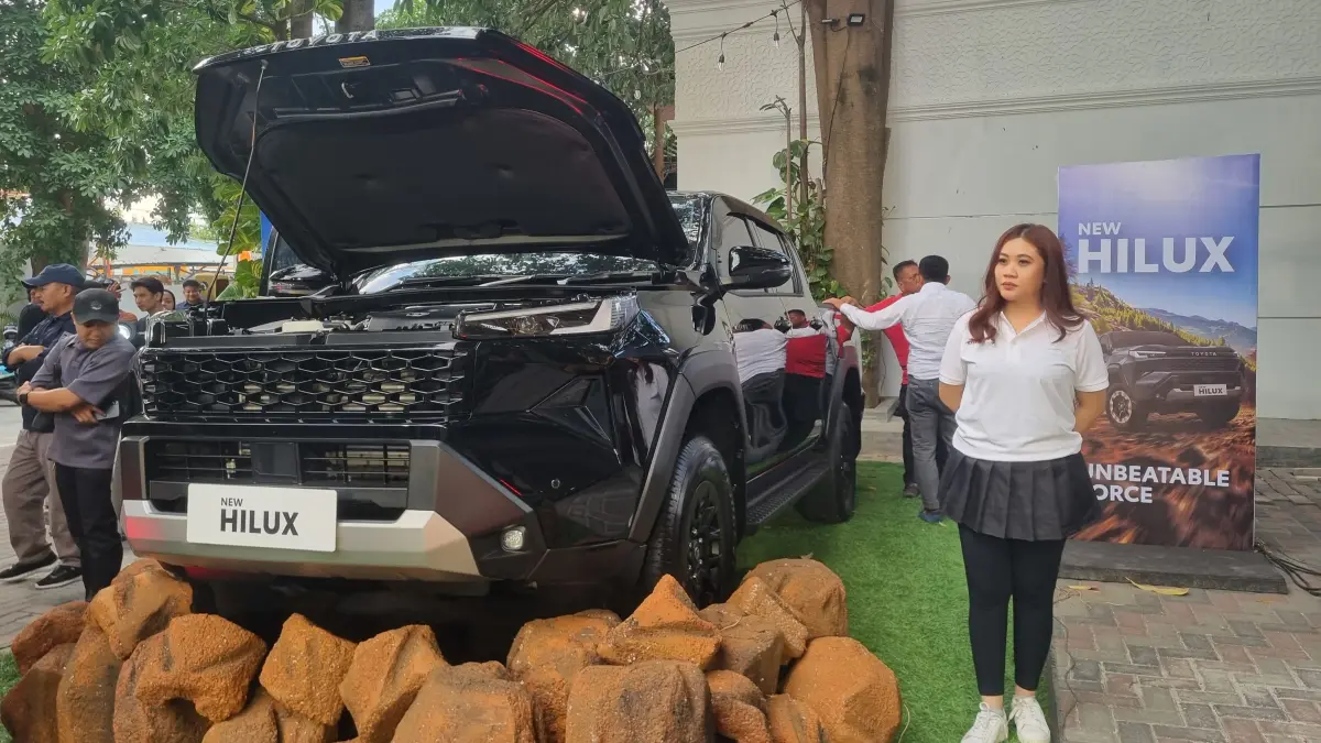 PT Toyota-Astra Motor bersama Kalla Toyota resmi memperkenalkan Toyota Hilux generasi ke-9 di Kota Palu dengan mesin diesel 2.8L, desain lebih modern, dan fitur keselamatan terbaru. FOTO: MOH. FATHAHILA/RADAR PALU