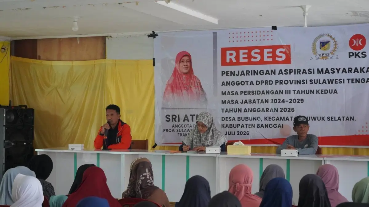 RESES: Tampak anggota Fraksi PKS DPRD Sulteng, Sri Atun, sedang melakukan reses di daerah pemilihannya, Banggai bersaudara.(FOTO: HUMAS FRAKSI/RADAR PALU). 
