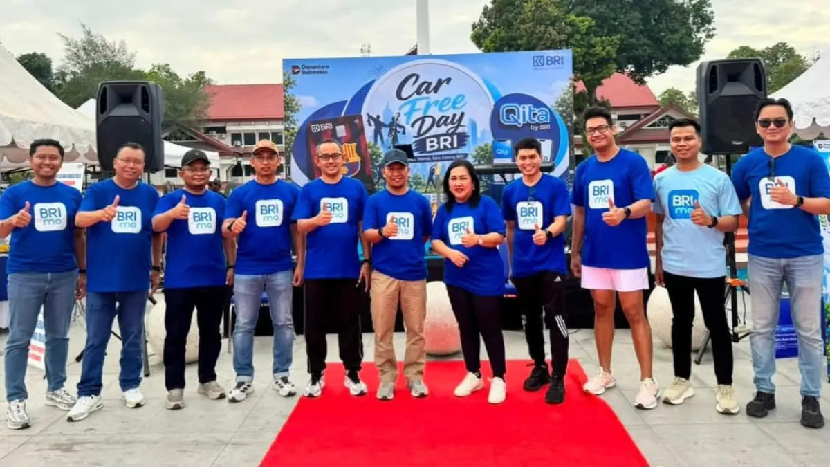 BRI Palu menggelar Car Free Day Bareng BRIMO di Lapangan Vatulemo sebagai upaya memperluas transaksi digital, meningkatkan literasi keuangan, dan mendukung pertumbuhan UMKM lokal.