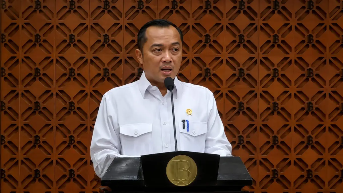 Menteri Sekretaris Negara (Mensesneg) Prasetyo Hadi dalam konferensi pers di Kantor Bank Indonesia, Jakarta, Senin (27/7). FOTO: ISTIMEWA