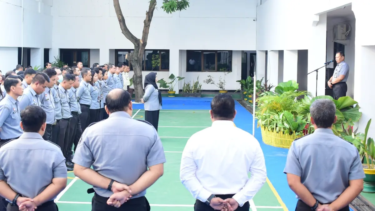 Optimalisasi pemanfaatan SILAKUM jadi salah satu penekanan Kakanwil Kemenkum Sulteng, Rakhmat Renaldy, saat memimpin apel pagi, Senin (27/7/2026).