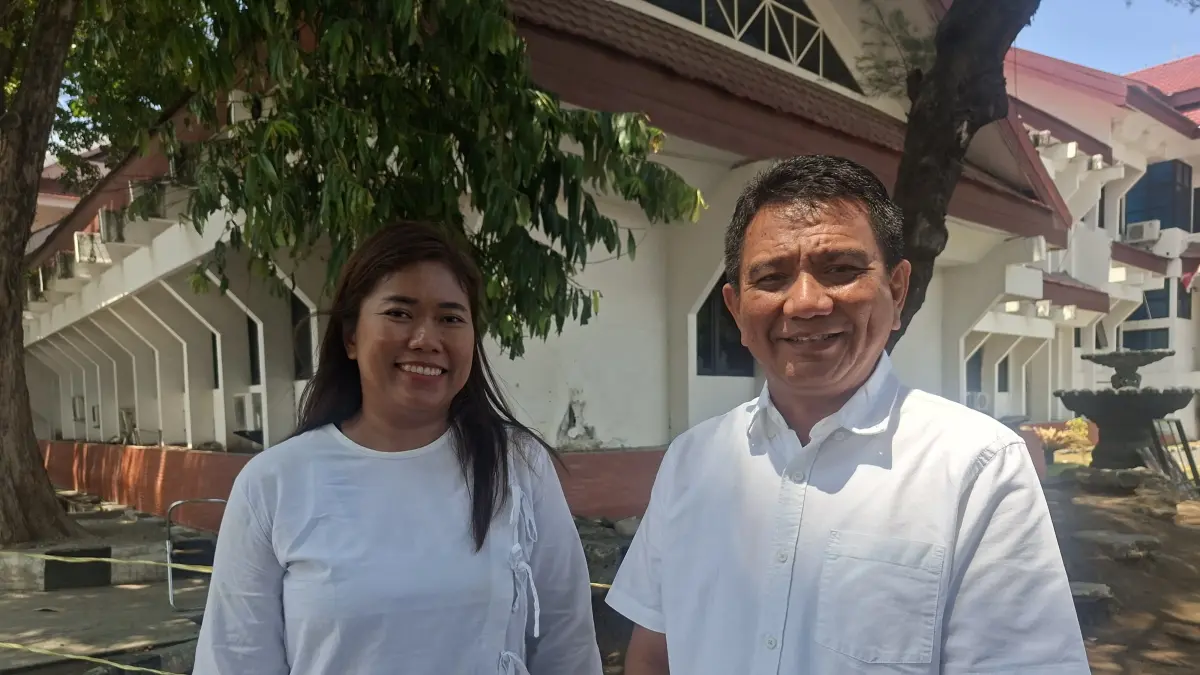 Kepala Dinas Koperasi, UMKM, dan Tenaga Kerja Kota Palu, Zulkifli (Kanan), Pejabat Fungsional Analis Kebijakan UMKM (Kiri). FOTO : Annisa Tri Yusnida