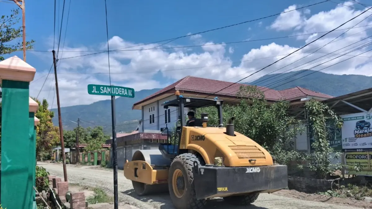 PELANGGARAN : Salah satu proyek yang diduga melakukan pelanggaran tender penggunaan alat berat.(Istimewa)
