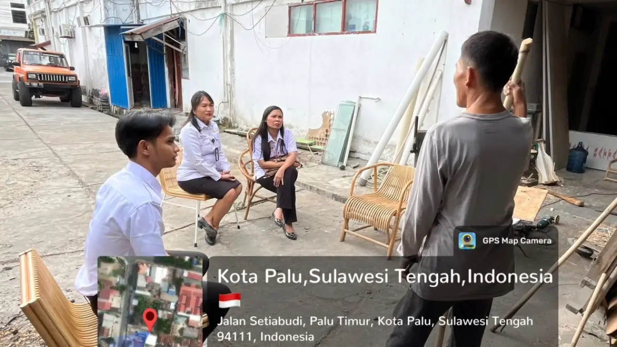 Kanwil Kemenkum Sulteng melaksanakan kunjungan sekaligus edukasi perlindungan Desain Industri kepada pengrajin rotan lokal, Kamardin, di rumah usahanya di Kota Palu, Rabu (29/7/2026).