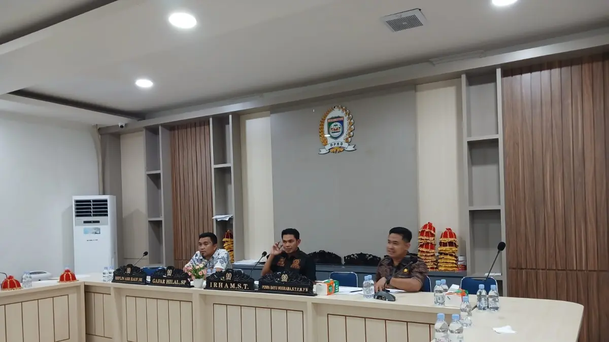 PENDAPAT: Suasana dengar pendapat dengan perusahaan, di Morowali.(FOTO: SUPRIYONO/RADAR PALU).