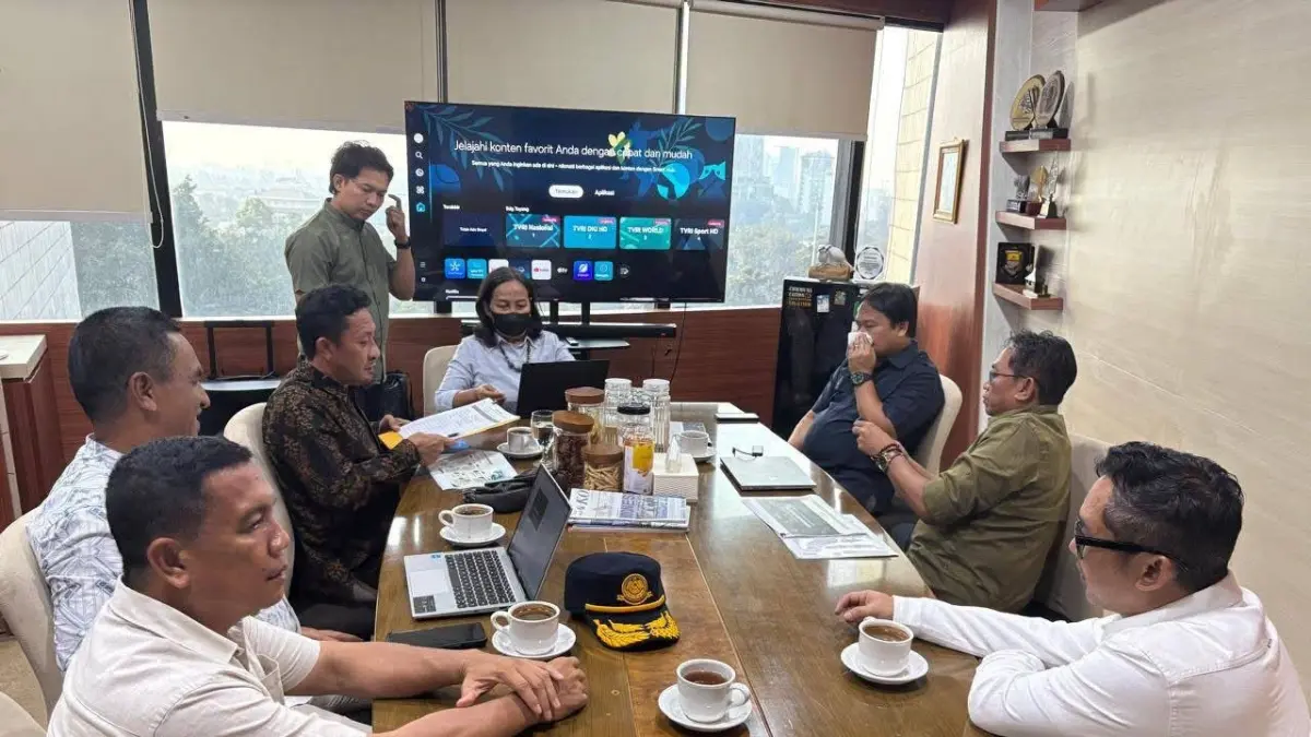 AUDENSI: Bupati Touna, Ilham Lawidu, melakukan audiensi di Kementerian Perhubungan untuk membahas perkembangan rencana pembangunan Pelabuhan Feri Desa Lebiti, Kecamatan Togean, Sabtu (1/8/2026).(FOTO: ISTIMEWA/RADAR PALU)

Audiensi terseb