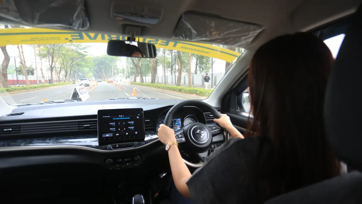 Suzuki mengandalkan perangkat 9’’ Display Audio, yang bukan lagi sekadar sebagai sarana hiburan, melainkan menjadi pusat informasi.