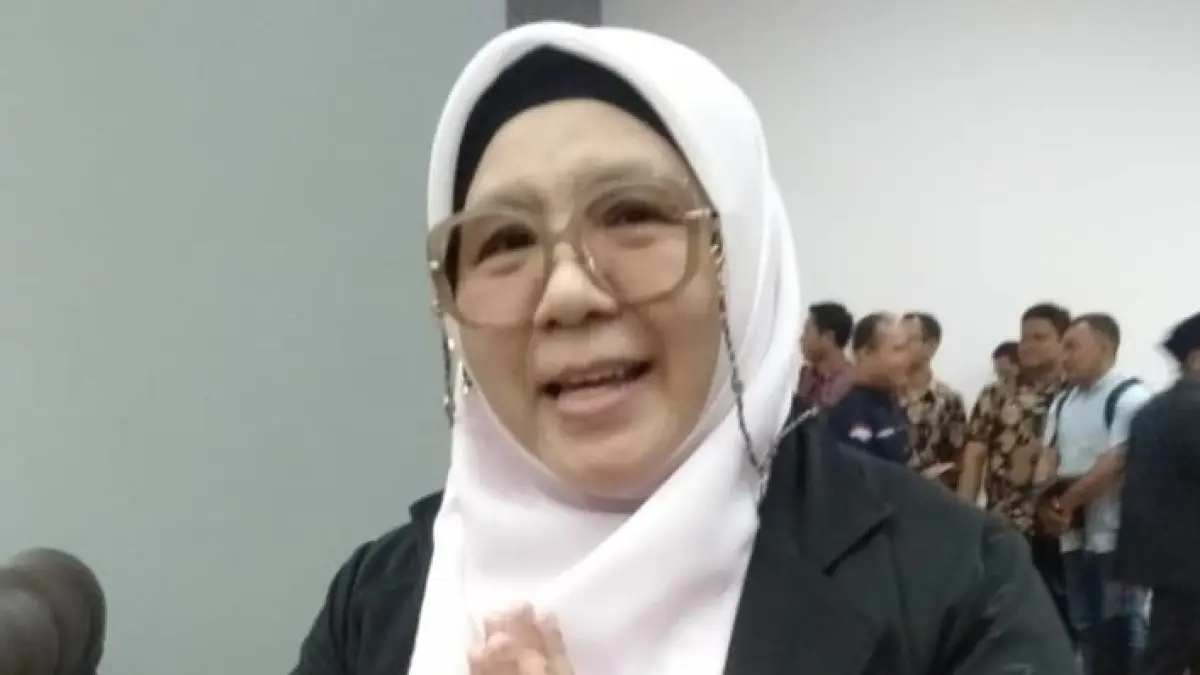 Hj. Wiwik Jumatul Rofi