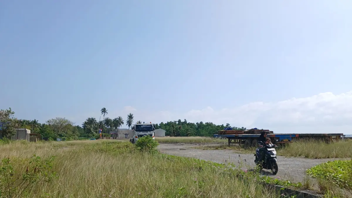 BERMASALAH: Inilah lahan yang kini disebut bbermasalah, di Anjungan Matano, Kelurahan Matano, Kecamatan Bungku Tengah, Kabupaten Morowali.(FOTO: SUPRIYONO/RADAR PALU).