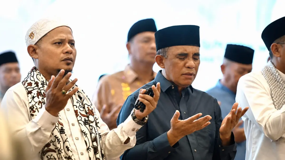 Gubernur Sulawesi Tengah Anwar Hafid menghadiri Maulid Nabi dan zikir bersama di Rumah Jabatan Siranindi, Kamis malam (13/8/2026). FOTO: BIRO ADPIM SULTENG