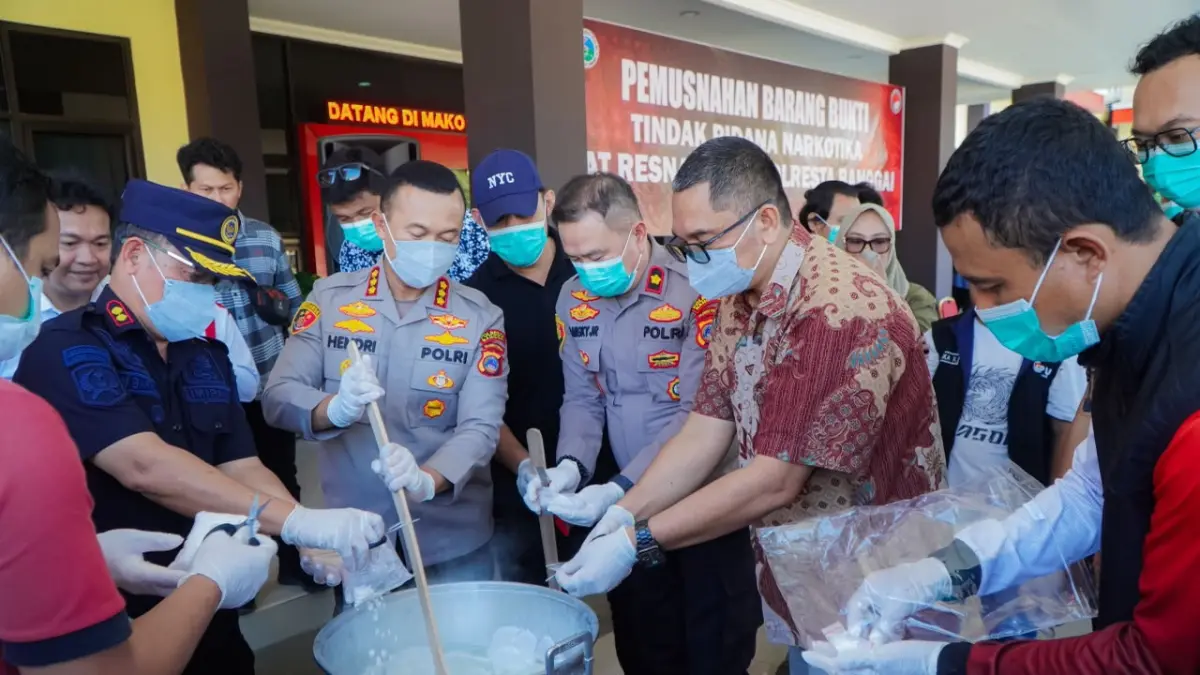 NARKOTIKA: Polresta Banggai mengungkap 75 kasus tindak pidana narkotika sepanjang Januari hingga pertengahan Agustus 2026. Dari pengungkapan tersebut, sebanyak 92 tersangka diamankan, terdiri atas 82 pria dan 10 wanita.(FOTO: NENDRA PRASETYA/RADAR PALU)