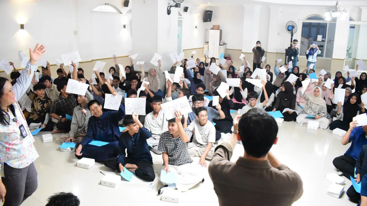 Penyuluhan Hukum dan Edukasi Kekayaan Intelektual di SMA Al-Azhar Mandiri Palu dalam rangka memperingati HUT ke-81 Kemerdekaan Republik Indonesia dan Hari Pengayoman (14/8/2026).