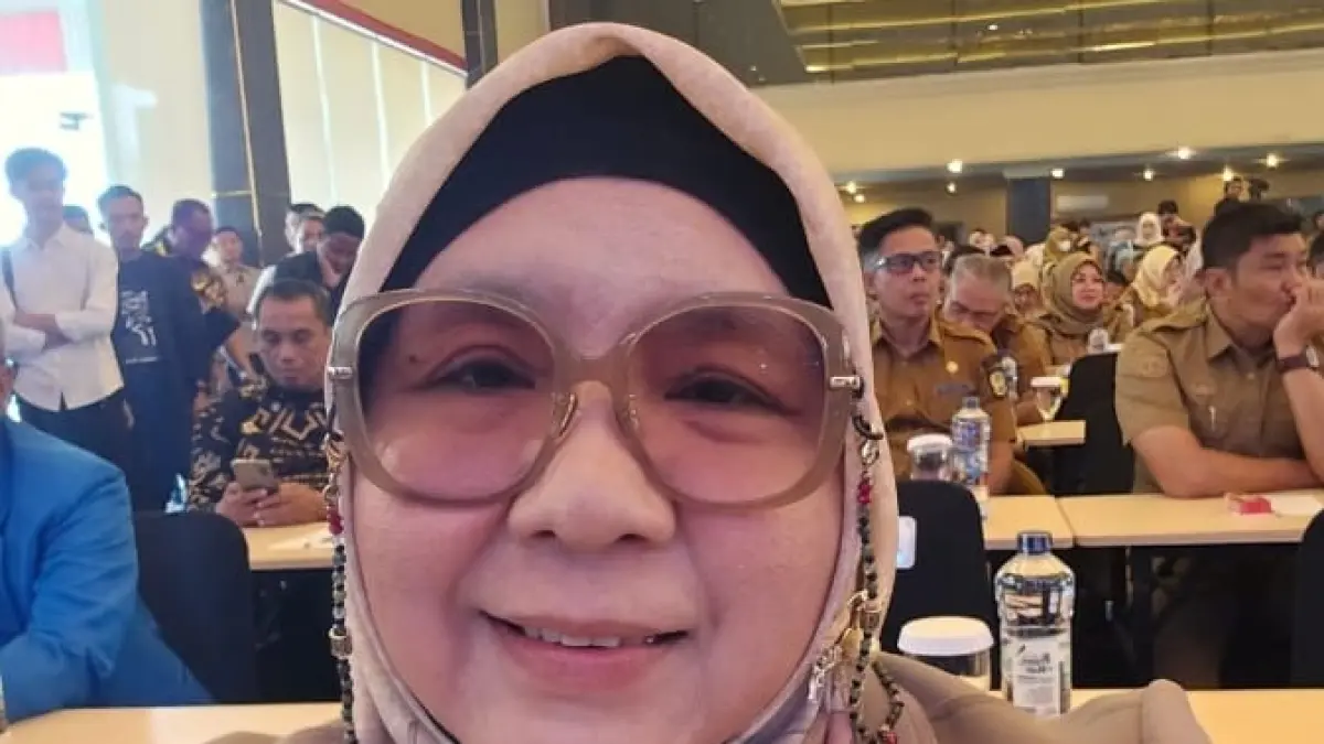Hj. Wiwik Jumatul Rofi