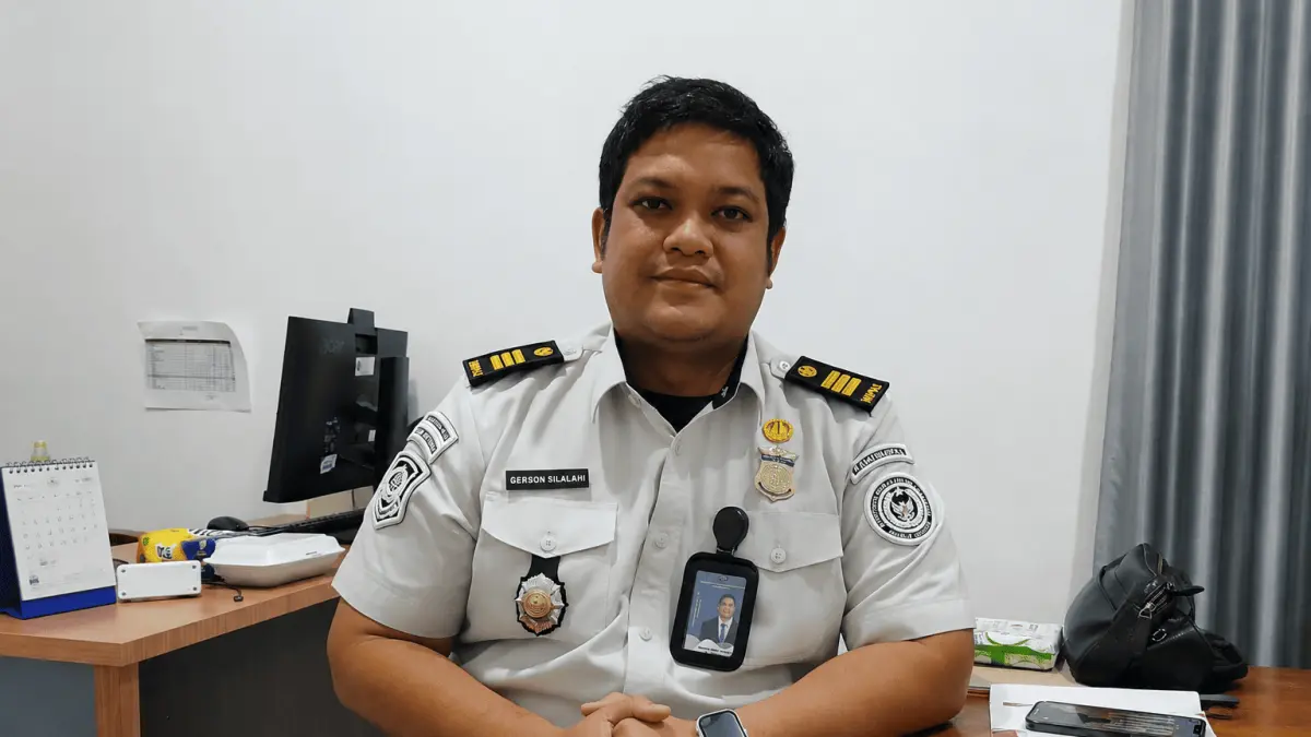 Imigrasi Morowali menegaskan data TKA Cina yang masuk melalui Bandara Mutiara Sis Aljufri Palu berada di Imigrasi Palu.