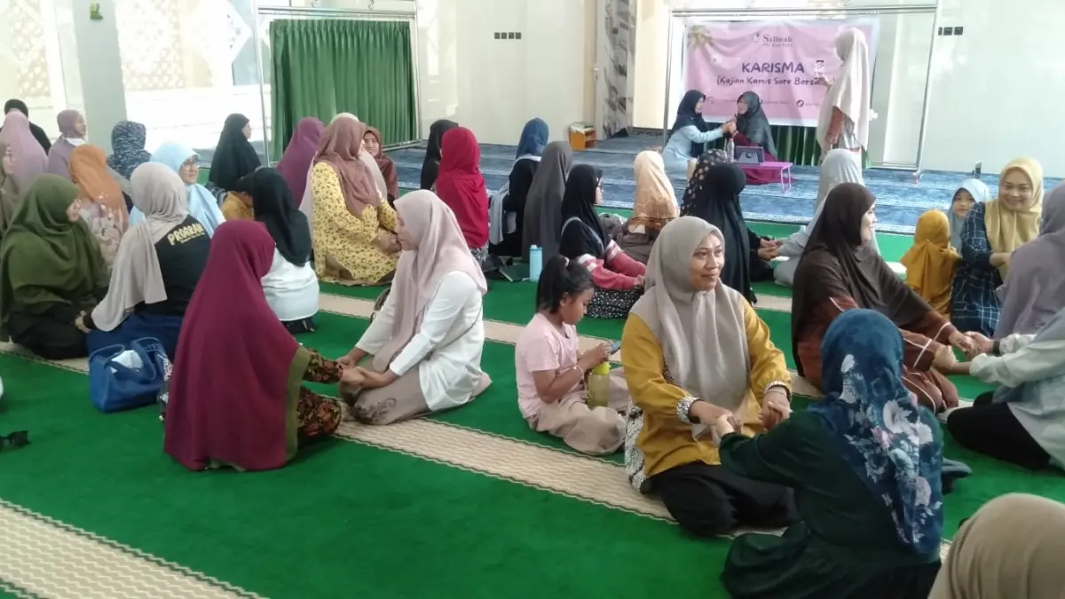 KAJIAN: Pimpinan Daerah Persaudaraan Muslimah (Salimah) Kota Palu kembali menggelar Kajian Kamis Sore Bersama (Karisma) dengan mengangkat tema “Solusi Bersama Alquran”, Kamis (20/8/2026).(FOTO: HUMAS PKS SULTENG/RADAR PALU).