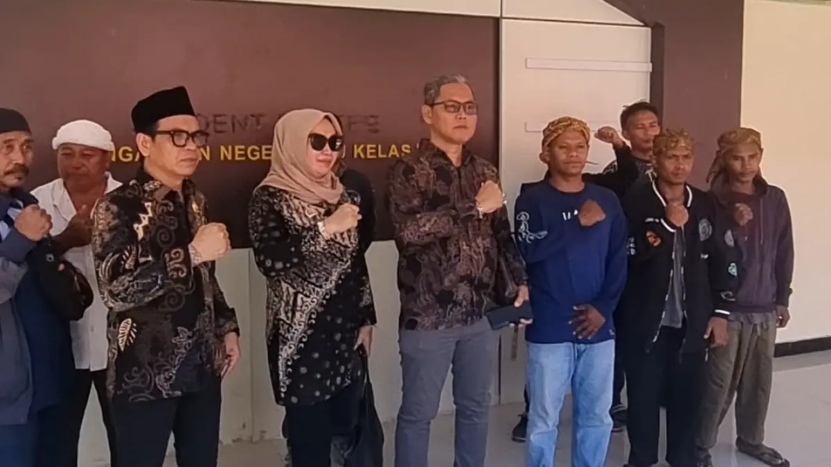Tim Kuasa Hukum Rafiq Al Amri dalam Konferensi Pers Praperadilan Penetapan Tersangka Senator Rafiq Al Amri, di Pengadilan Negeri Palu, Kamis (20/08/2026). FOTO: MOH. FATHAHILA
