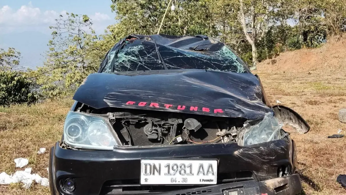 Kondisi Toyota Fortuner DN 1981 AA mengalami kerusakan parah setelah terperosok sekitar 40 meter di kawasan Wisata Paralayang Matantimali, Kabupaten Sigi.