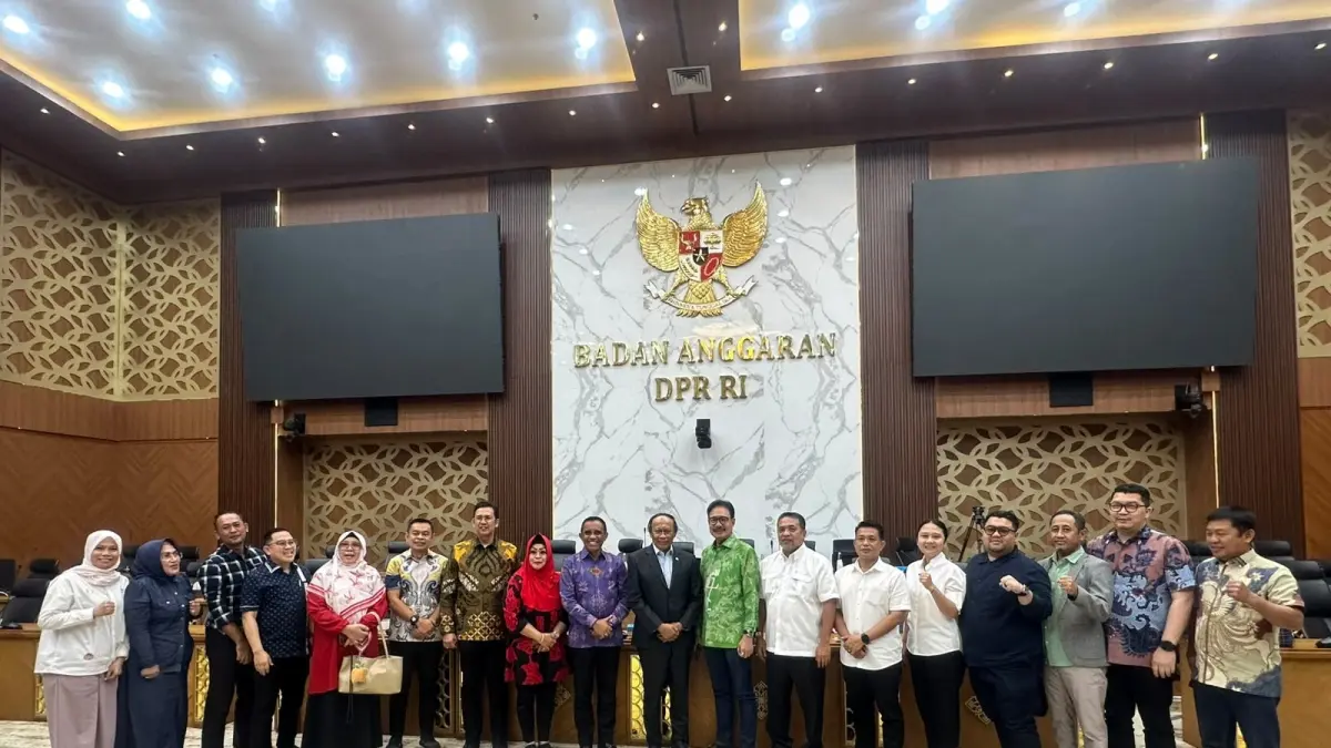 PERLUASAN: Dorongan perluasan Bandara SIS Aljufri disampaikan dalam konsultasi bersama Badan Anggaran DPR RI di Senayan, Jakarta, Kamis (20/8/2026).(HUMAS DPRD SULTENG/RADAR PALU)