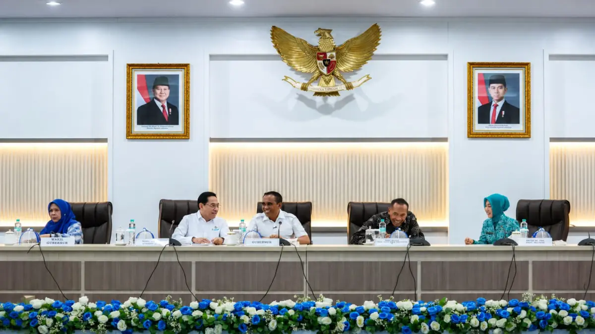Gubernur Sulawesi Tengah Anwar Hafid saat membahas penguatan penanganan TB bersama pemerintah pusat di Kantor Gubernur Sulteng, Sabtu (22/8). FOTO: BIRO ADPIM SULTENG&nbsp;