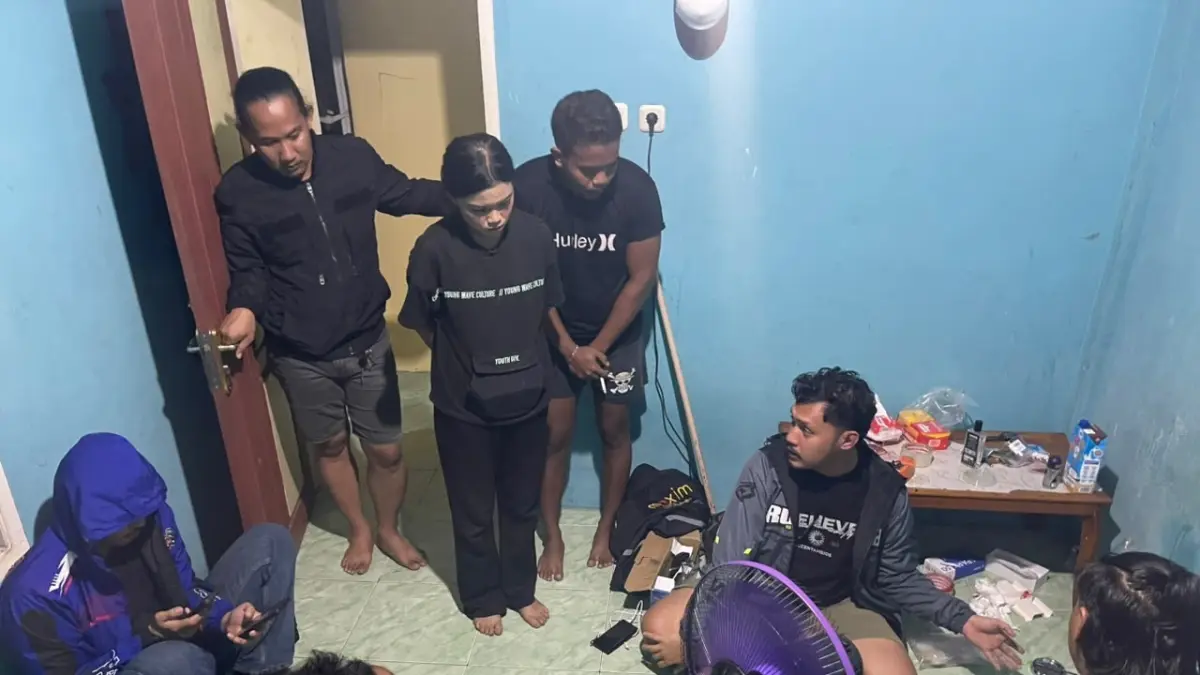 NARKOBA: Polisi membongkar peredaran narkoba di Luwuk, Kabupaten Banggai. Bandar asal Kabupaten Sigi berikut barang bukti 45 paket sabu seberat 257,7 gram sabu diamankan polisi.(FOTO: ISTIMEWA/RADAR PALU)