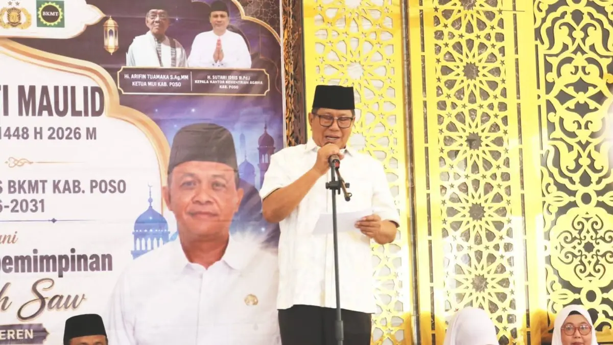 SAMBUTAN: Wabup Poso, Suharto Kandar, saat memberikan sambutan di kegiatan Maulid Nabi Muhammad SAW, Sabtu (22/8/2026).(FOTO: BUDIYANTO WIHARTO/RADAR PALU).
