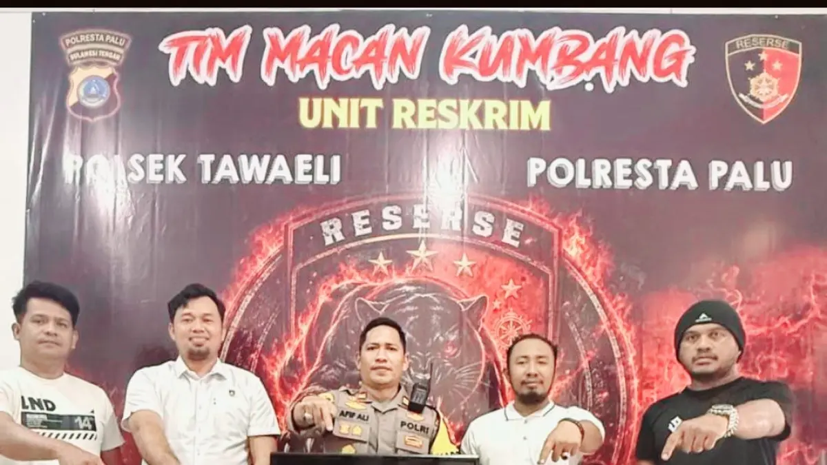 Polisi mengamankan tiga terduga pelaku pencurian dengan pemberatan yang menyasar panti asuhan di Jalan Baiya Raya, Kecamatan Tawaeli, Palu, beserta sejumlah barang bukti hasil curian.