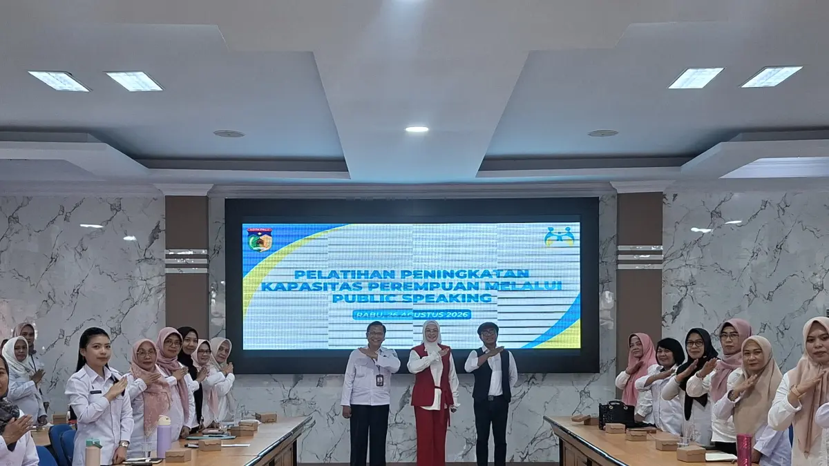 DP3A Kota Palu mendorong perempuan menguasai kemampuan public speaking untuk meningkatkan kepercayaan diri dan kualitas komunikasi. FOTO : Annisa Tri Yusnida
