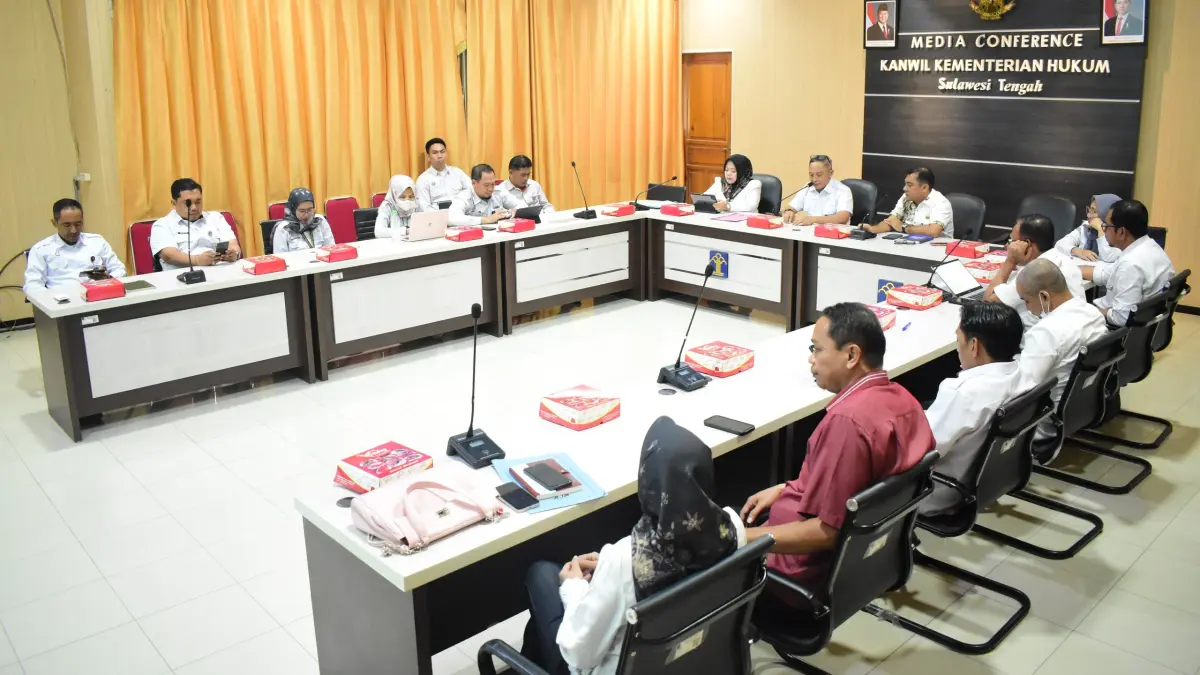 Fasilitasi harmonisasi Rancangan Peraturan Bupati tentang Rencana Penanggulangan Kemiskinan Daerah Tahun 2026–2029, yang dilaksanakan di Aula Kebangsaan, Kanwil Kemenkum Sulteng, Rabu (26/8/2026).