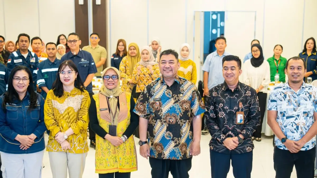 PERLINDUNGAN: Pemkab Banggai, memperkuat upaya memastikan perlindungan kesehatan bagi pekerja melalui peningkatan kepatuhan badan usaha dalam Program Jaminan Kesehatan Nasional.(FOTO: NENDRA PRASETYA/RADAR PALU). 