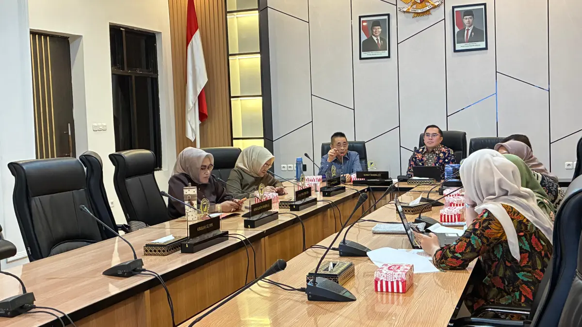 Rapat Komisi II tentang Ranperda Ekonomi Hijau. FOTO: Annisa Nurul Wibdy. 
