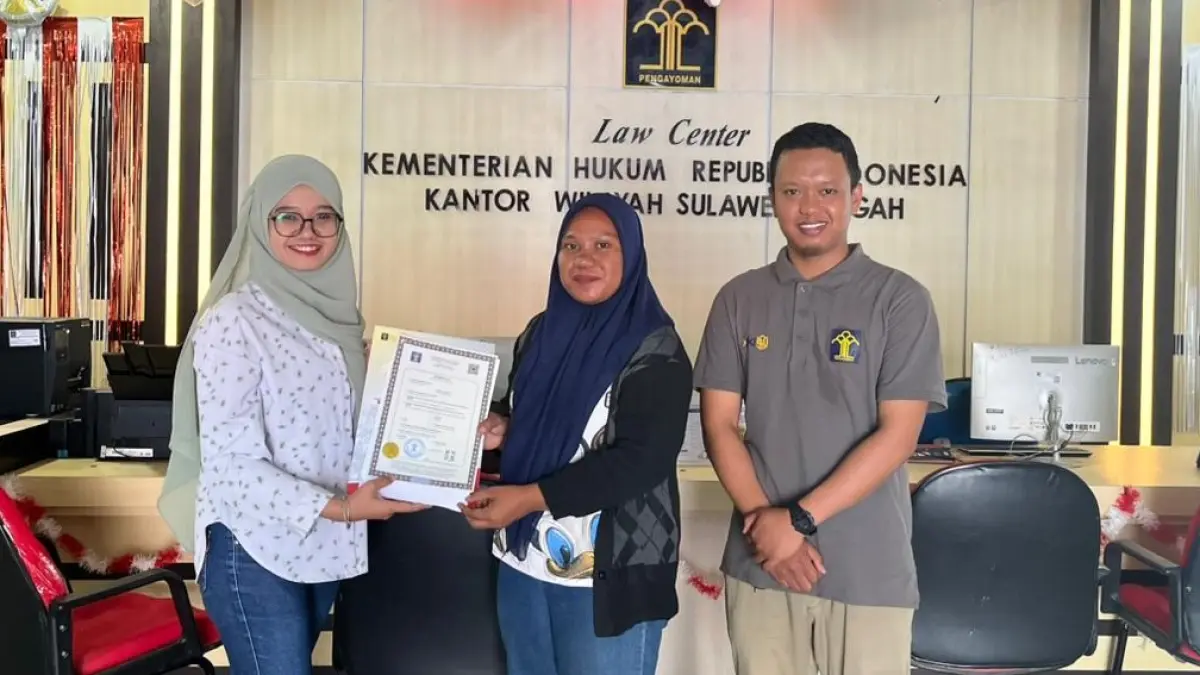 Kanwil Kemenkum Sulteng) menghadirkan layanan pencetakan Sertifikat Apostille Fast-Track bagi masyarakat yang membutuhkan legalisasi dokumen untuk keperluan di luar negeri. 