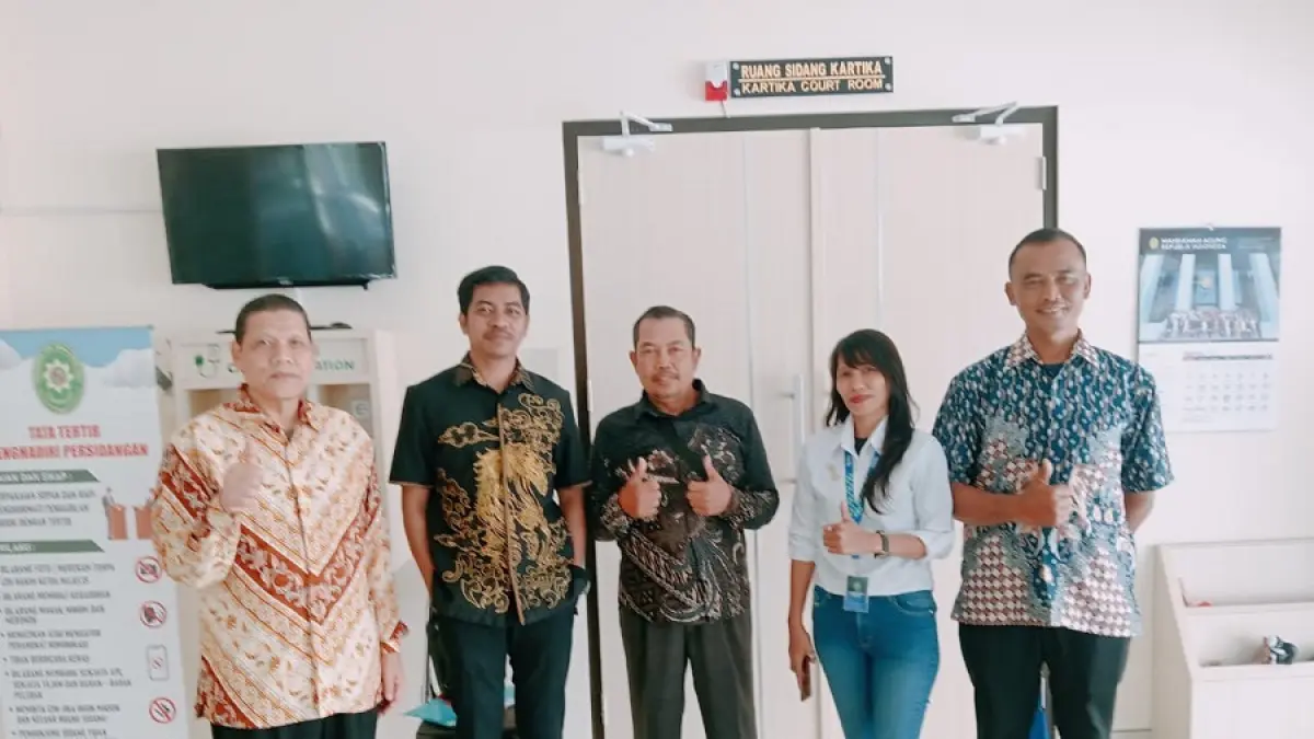 Lima kepala mengajukan permohonan eksekusi ke PTUN Palu agar Bupati Banggai melaksanakan putusan yang telah berkekuatan hukum tetap, termasuk memulihkan kedudukan para penggugat sebagai kepala desa.(Istimewa)