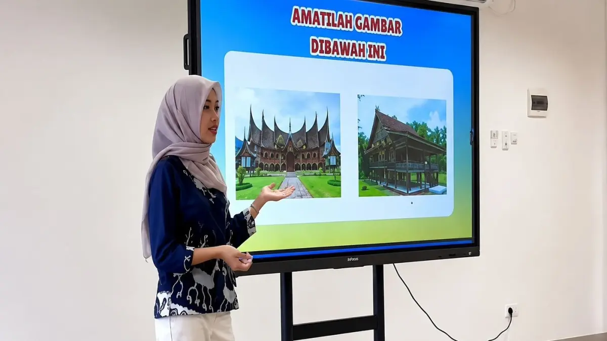Kesempatan melanjutkan pendidikan ke jenjang lebih tinggi mulai terbuka bagi generasi muda Orang Rimba.