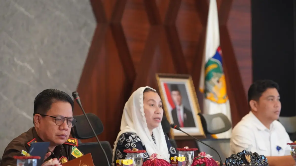 Wakil Wali Kota Palu Imelda Liliana Muhidin saat membahas evaluasi tata kelola Galian C dan persoalan IUP yang masuk kawasan RTH. FOTO : PROKOPIM SETDA KOTA PALU