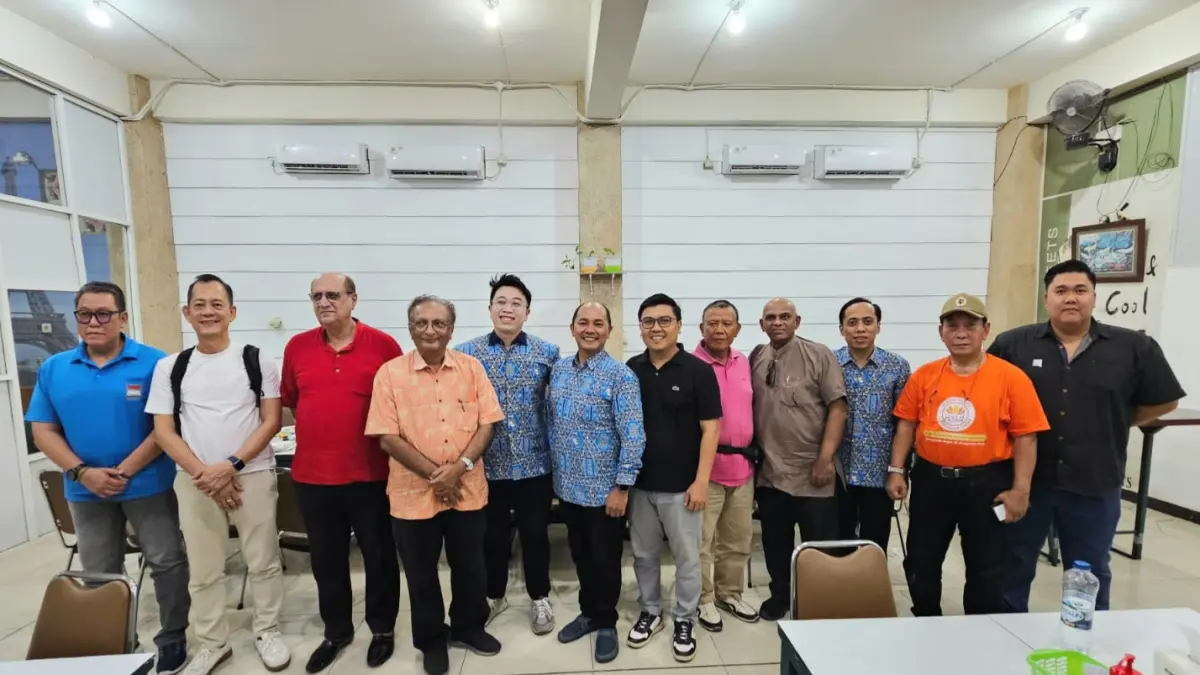 Pengurus DPP Apindo Sulteng bersama pengusaha dan tokoh bisnis asal Malaysia dalam pertemuan di Kota Palu, Jumat (4/9/2026)