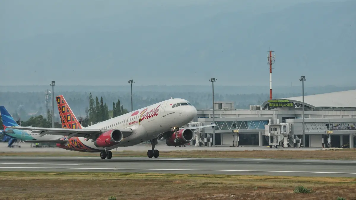 Sejumlah penerbangan yang terdampak di Bandara Internasional Mutiara Sis Aljufri antara lain penerbangan yang dioperasikan Garuda Indonesia, Batik Air dan Super Air Jet. (Foto : Mugni Supardi)