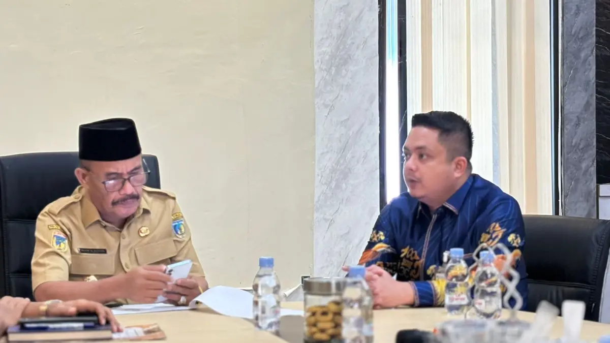 Kepala BPJS Ketenagakerjaan Cabang Palu Nursalam Halim bersama Wakil Bupati Donggala Taufik Muhammad Burhan dalam pertemuan penguatan Universal Coverage Jamsostek (UCJ).(DOK: BPJS KETENAGAKERJAAN)